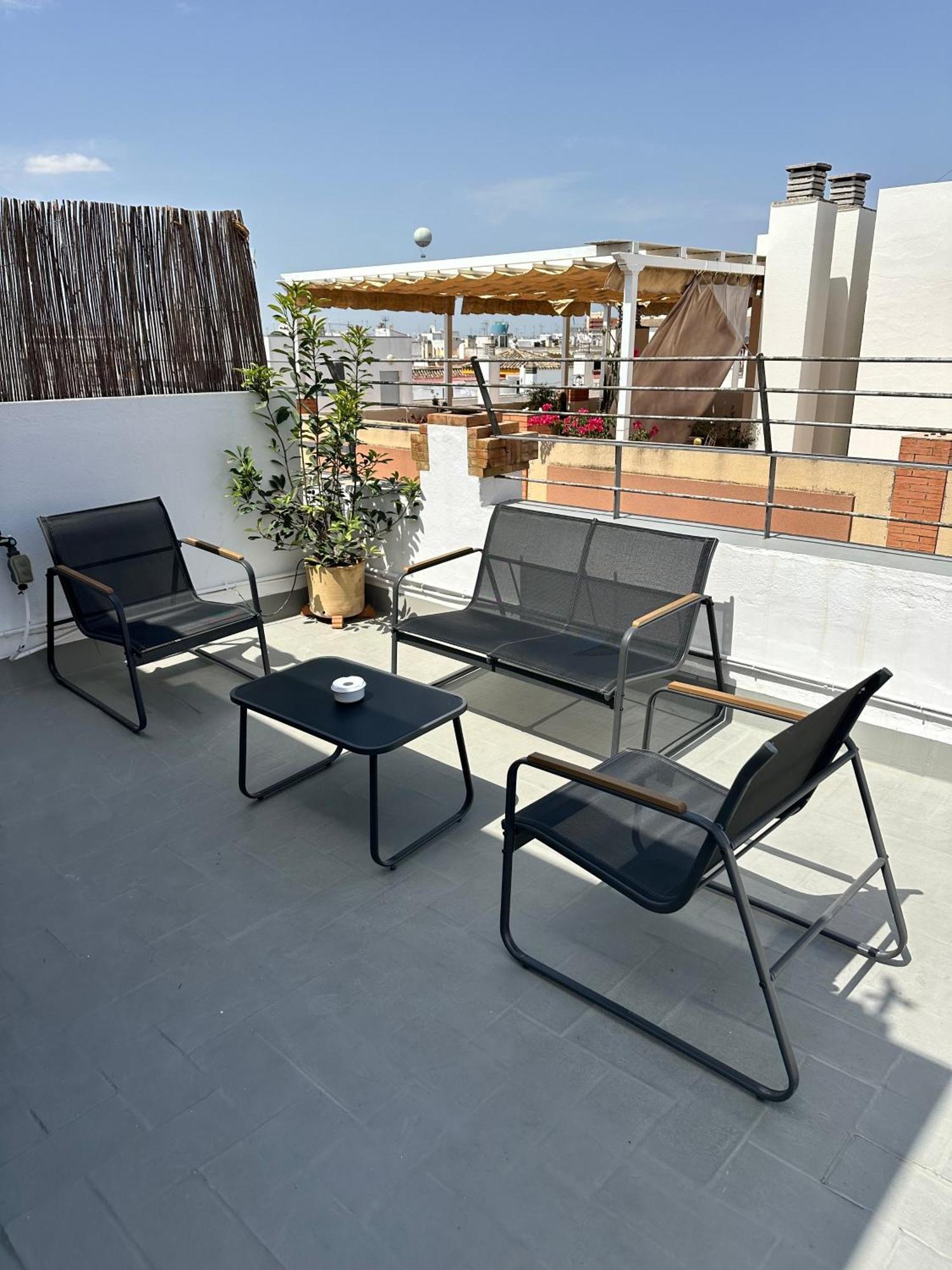 Almazen Apartamentos, Arrayan 23 Севиля Екстериор снимка