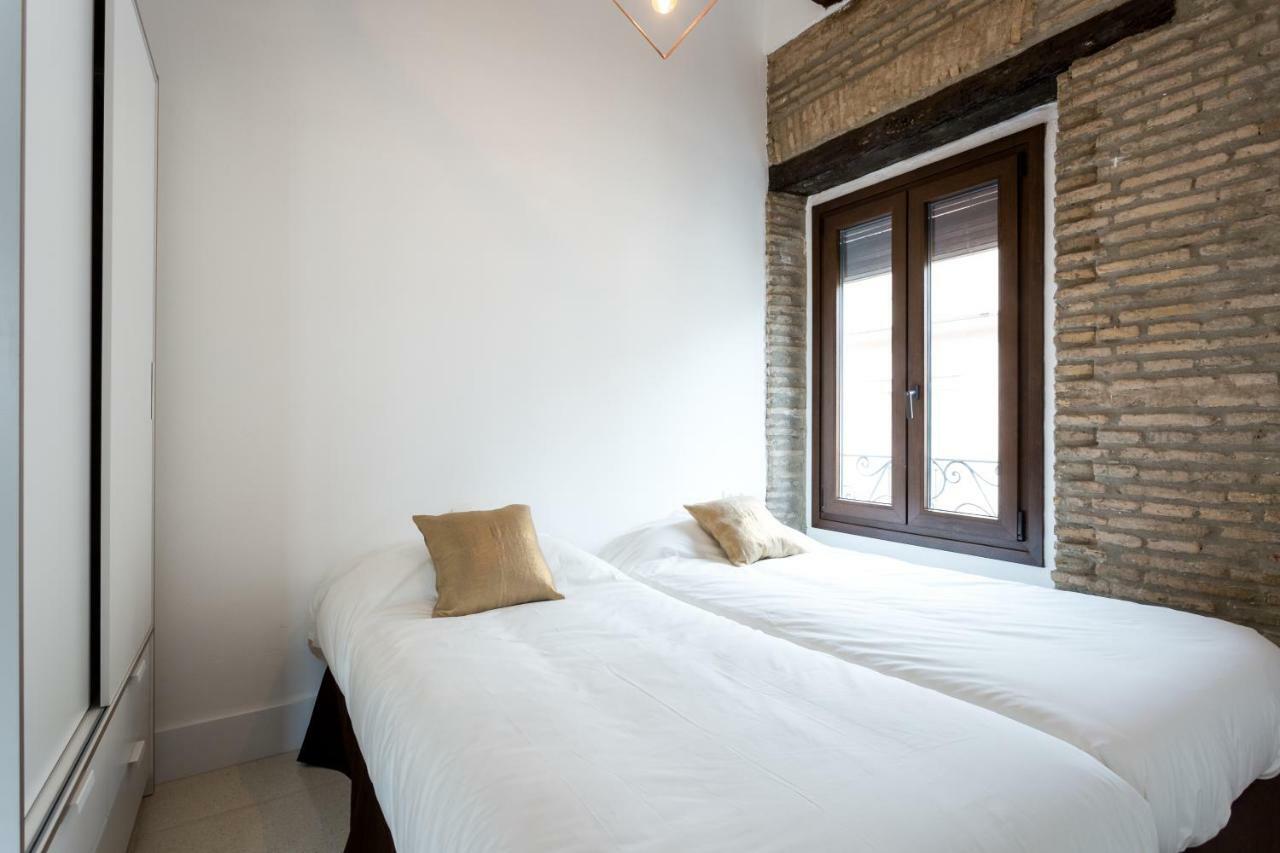 Almazen Apartamentos, Arrayan 23 Севиля Екстериор снимка