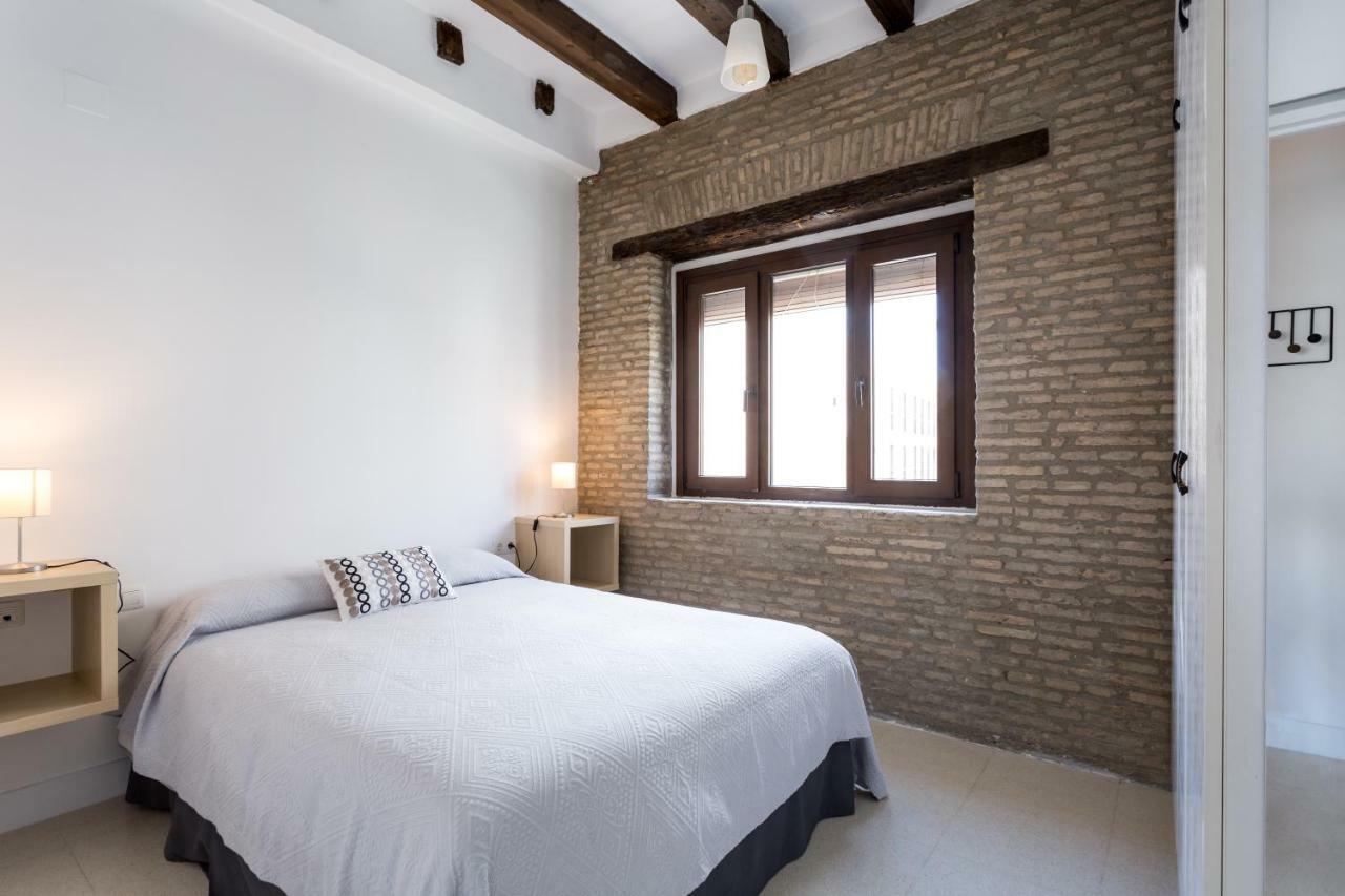 Almazen Apartamentos, Arrayan 23 Севиля Екстериор снимка
