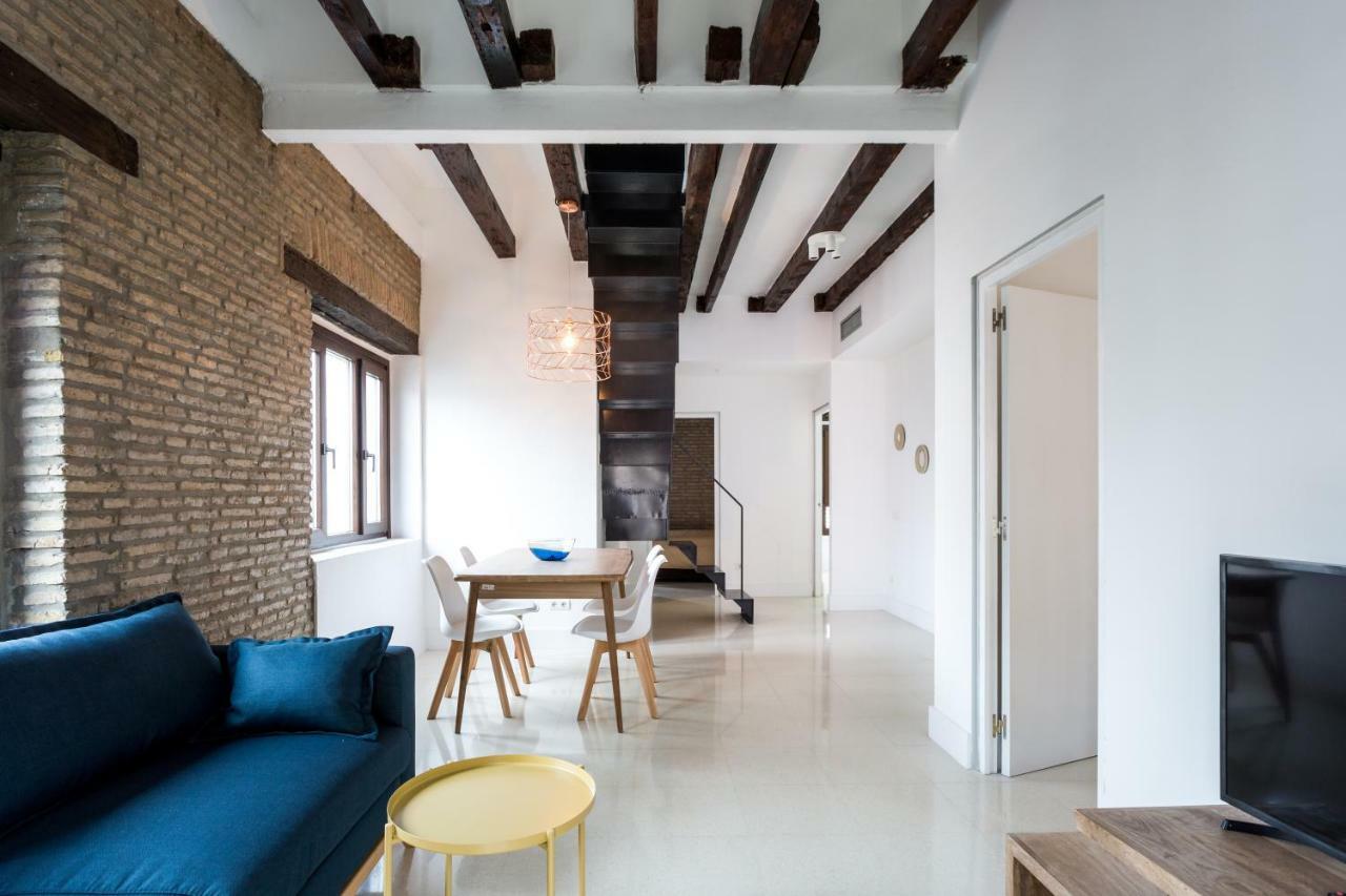 Almazen Apartamentos, Arrayan 23 Севиля Екстериор снимка