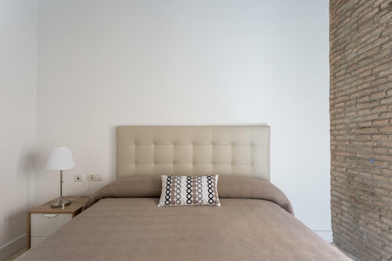 Almazen Apartamentos, Arrayan 23 Севиля Екстериор снимка