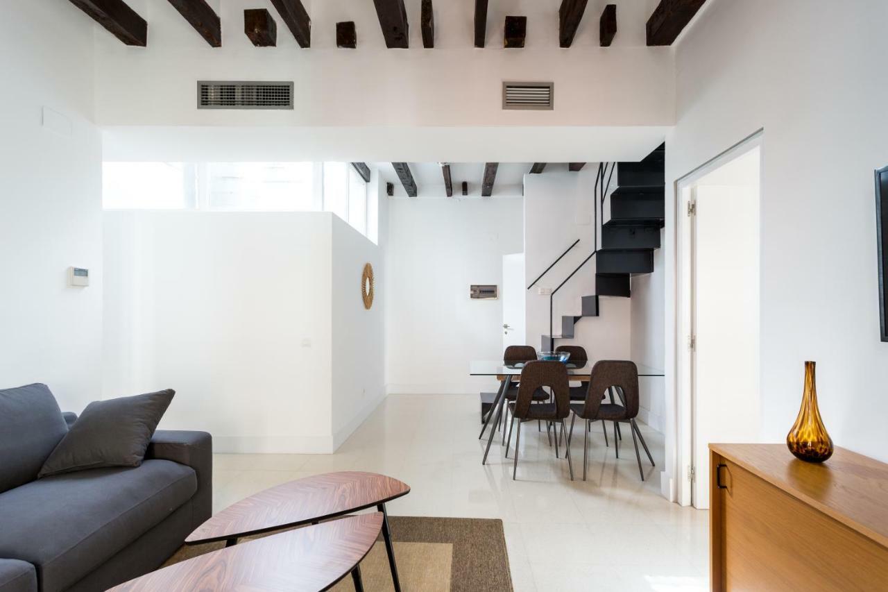Almazen Apartamentos, Arrayan 23 Севиля Екстериор снимка