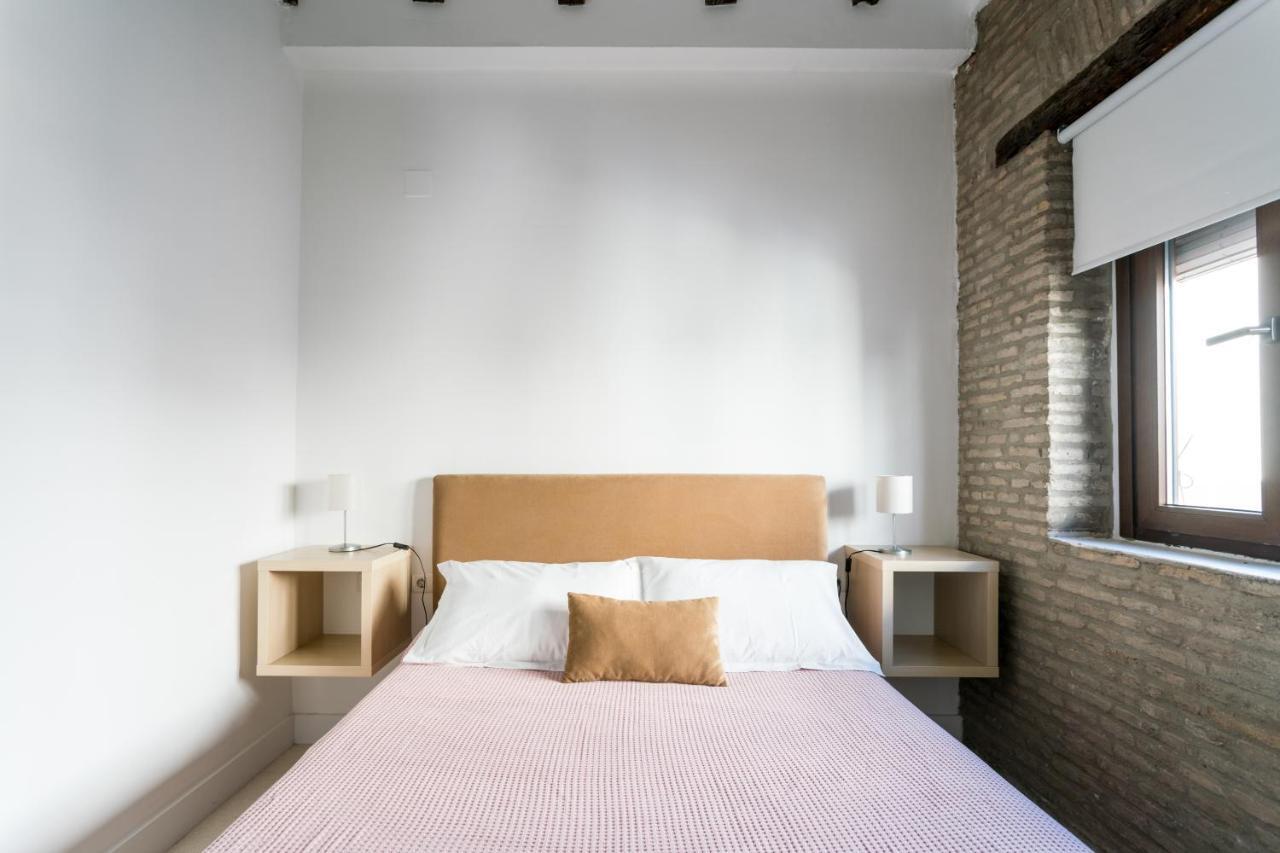 Almazen Apartamentos, Arrayan 23 Севиля Екстериор снимка