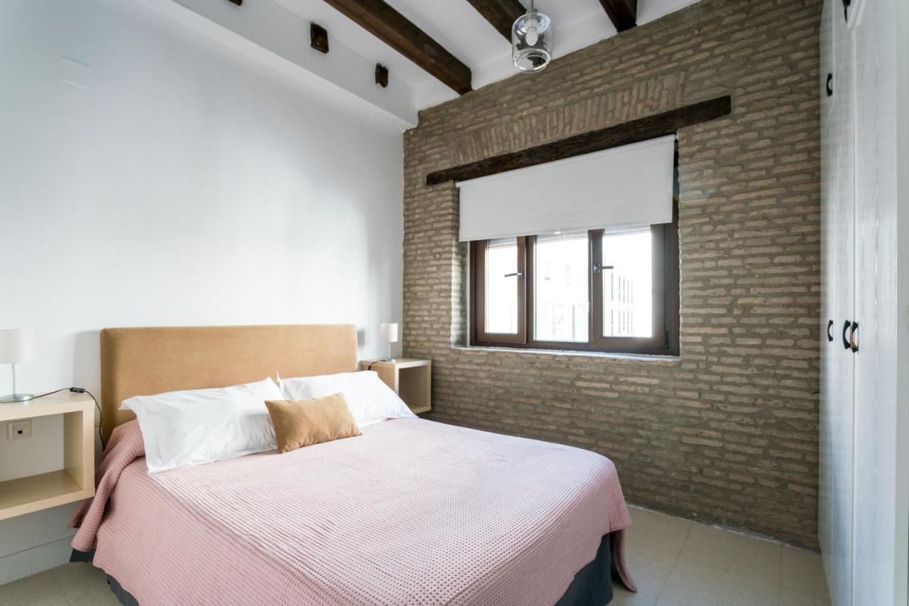 Almazen Apartamentos, Arrayan 23 Севиля Екстериор снимка