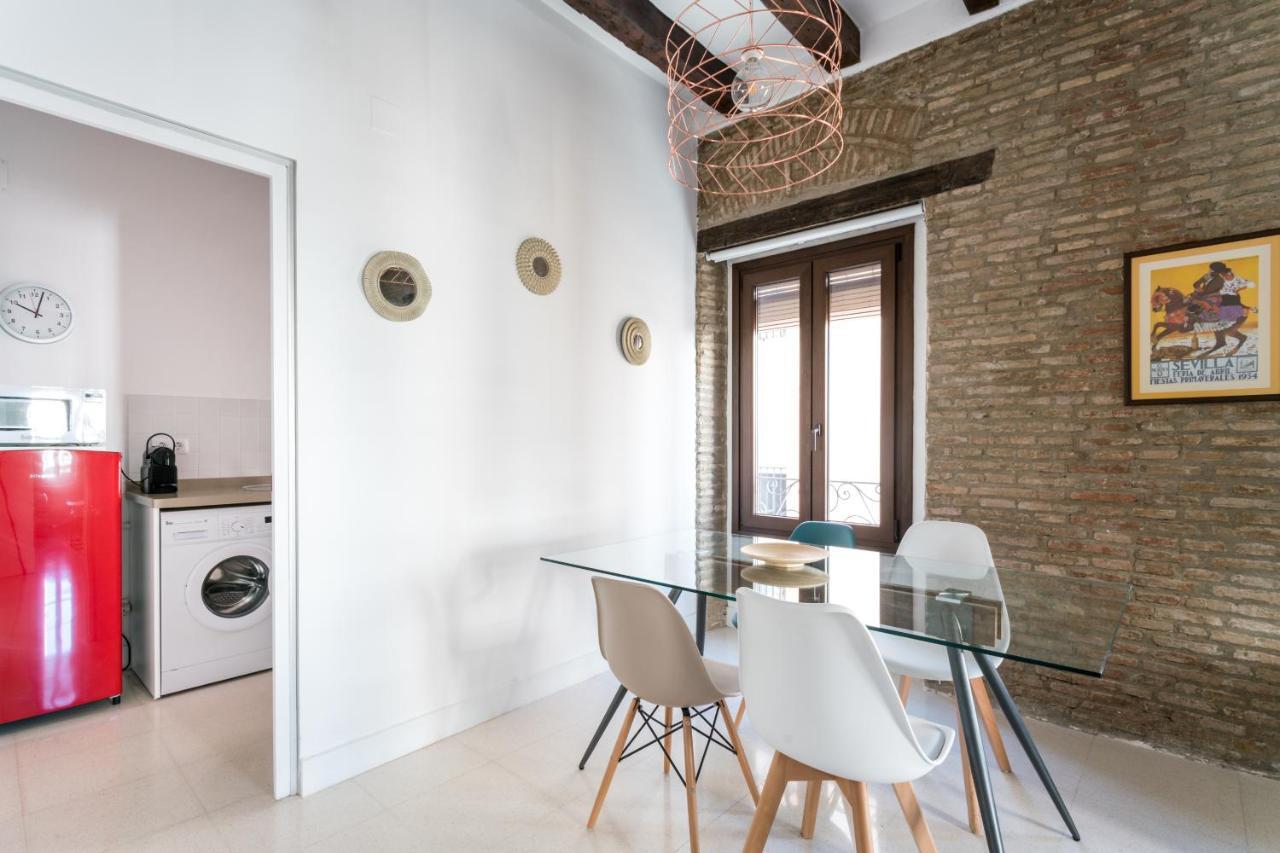 Almazen Apartamentos, Arrayan 23 Севиля Екстериор снимка